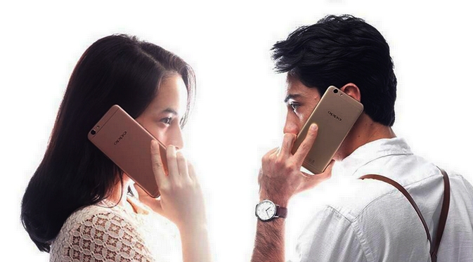 Oppo F1s bikin Chelsea Islan lebih cantik