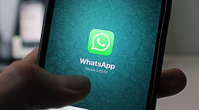 Siri resmi rasuki WhatsApp, apa yang bisa diperbuatnya?