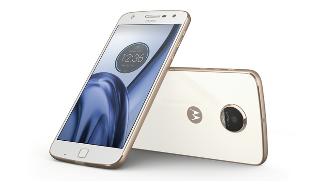 Moto Z Play Siap Menemani Anda Hingga 2 Hari per Charge