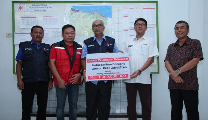 Telkomsel Salurkan Bantuan Rp 1 Miliar untuk Korban Gempa Pidie Jaya