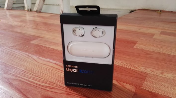 Review: Samsung Gear IconX, Headset Futuristik untuk Anda yang Doyan Fitness