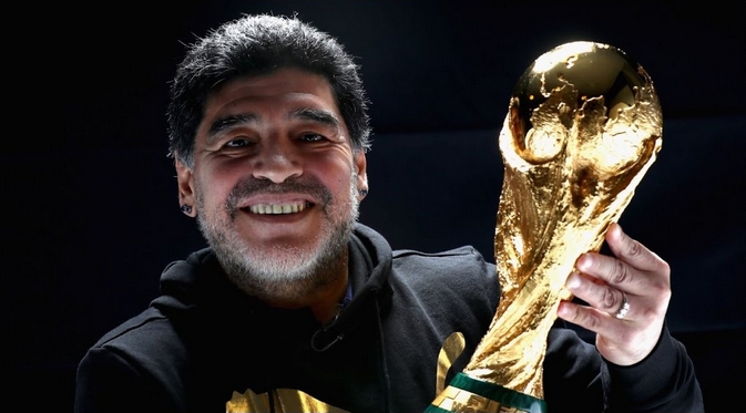 Legenda Sepakbola Diego Maradona Labrak Konami