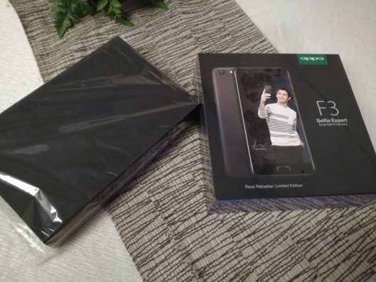 Oppo F3 Reza Rahadian Sudah Bisa Dipesan!