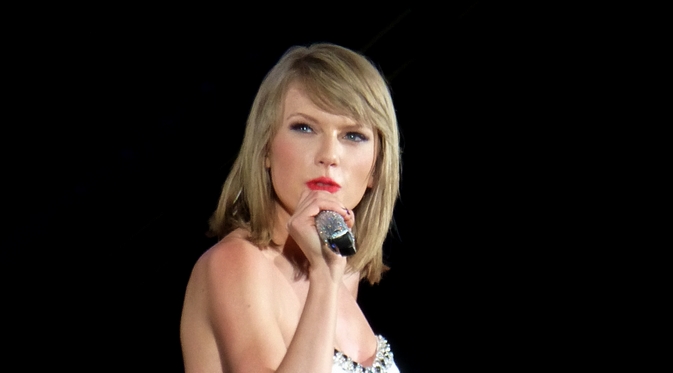 Hilang dari Medsos, Tiba-tiba Upload Video Ular, Ada Apa Taylor Swift?