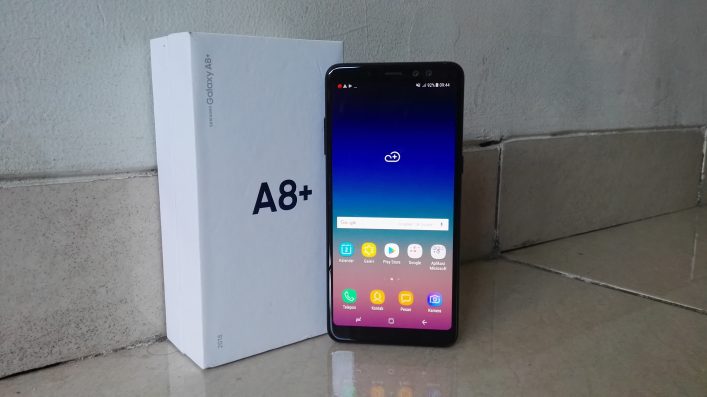 Review: Samsung Galaxy A8+, Sekilas Mirip Note8