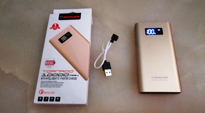 Review: Power Bank Delcell Tornado 10000 mAh, Pintar Sesuaikan Output