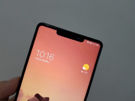 Lagi Trend, Desain Poni Diadopsi OnePlus 6