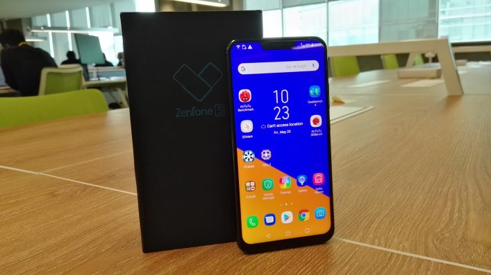 Review: Asus Zenfone 5 ZE620KL, Semi Flagship yang Menawan