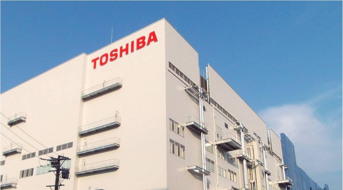 Sharp Akuisisi Bisnis Notebook Toshiba