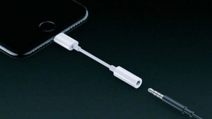 Apple Tak Lagi Sertakan Dongle Audio 3,5mm untuk iPhone?