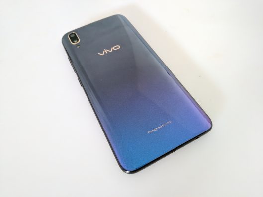 Review: Vivo V11 Pro, Tawarkan Lebih dari Sekedar Sensor Sidik Jari di Balik Layar