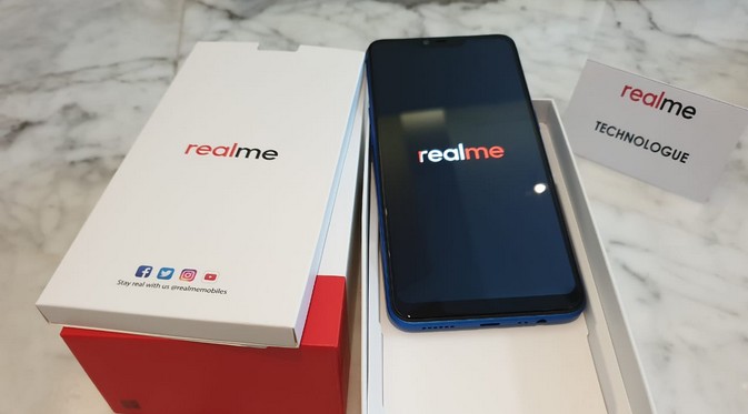 Unboxing: Ada "Berlian" di Dus Realme 2!