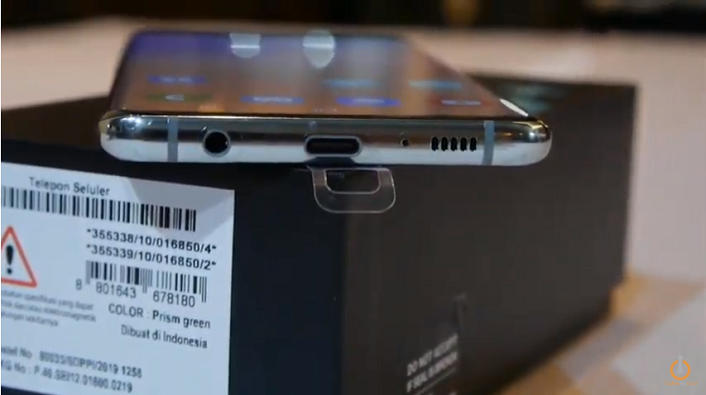 Unboxing Samsung Galaxy S10 Plus