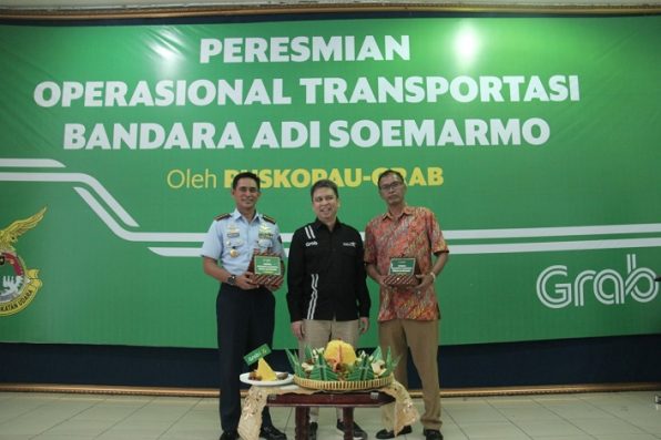 Grab Layani Order di Bandara Adi Soemarmo Solo