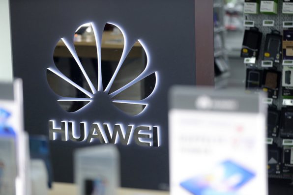 Sanksi Larangan Trump Melonggar, Saham Supplier Huawei Meroket