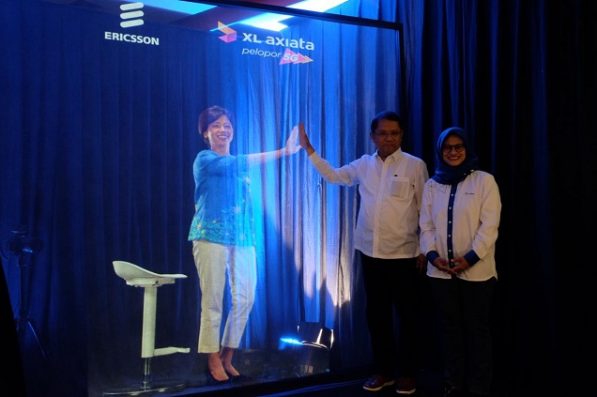 Uji Coba 5G, XL Axiata Lakukan Komunikasi Virtual Pakai Hologram