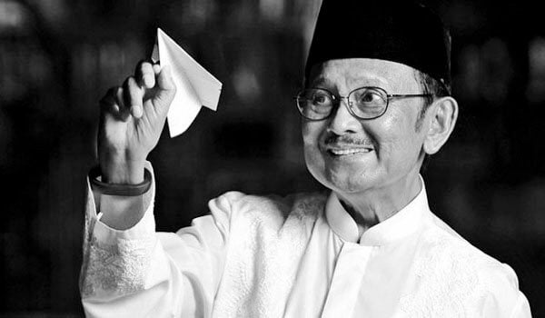 Tutup Usia, Topik Seputar BJ Habibie Dominasi Trending Twitter