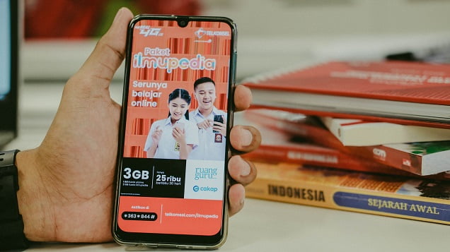 Tren Bimbel Online, Telkomsel Luncurkan Paket Ilmupedia