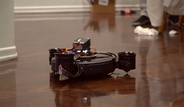 Kreatif, YouTuber Ini Rakit Robot Vacum Cleaner Terbang