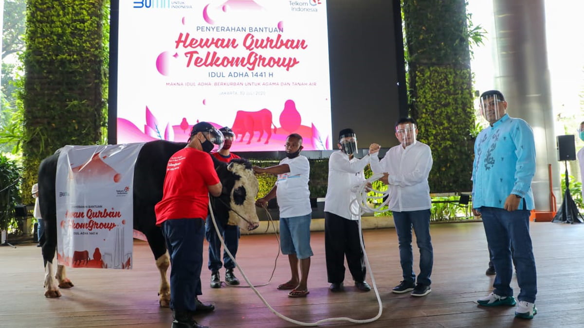 TelkomGroup Salurkan Lebih dari 1.000 Hewan Kurban di Seluruh Indonesia