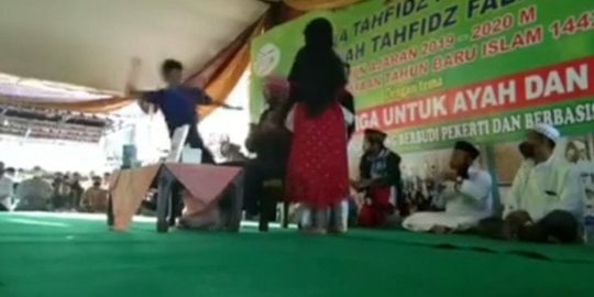 Heboh Video Penusukan Ulama Syekh Ali Jaber