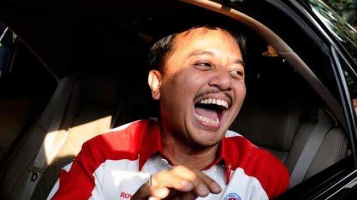 Video "Ena-ena" Mirip Gisel Viral, Netizen Minta Roy Suryo Mereview