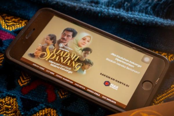 Maxstream Rilis Serial Orisinil Sajadah Panjang