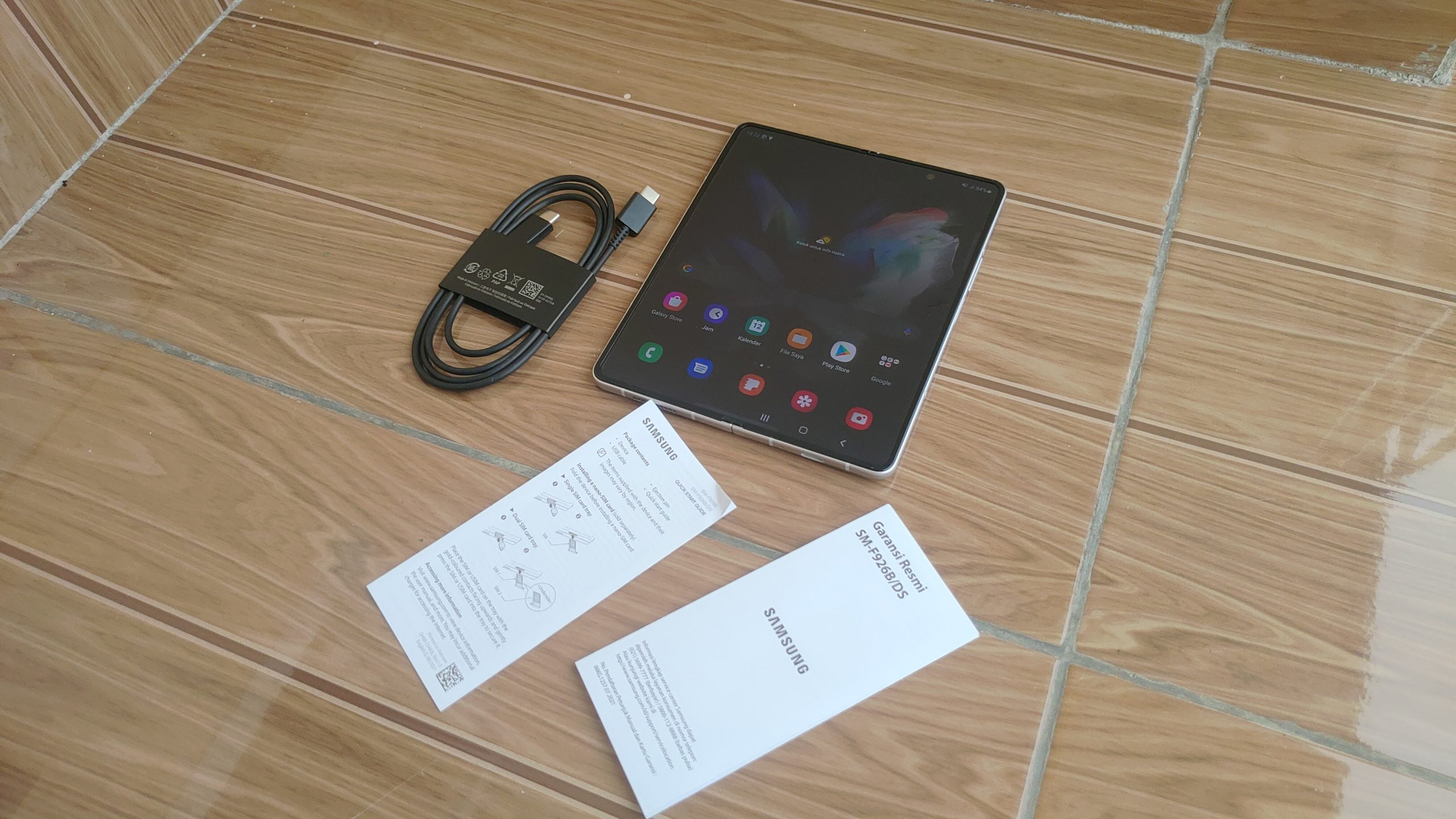 Samsung Galaxy Z Fold3 5G