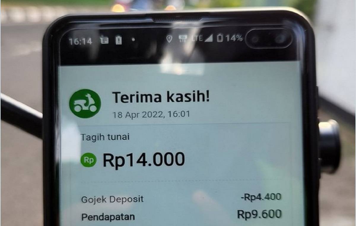 Viral Mirisnya Jadi Driver Gojek: Tarif Naik, Pendapatan Minim