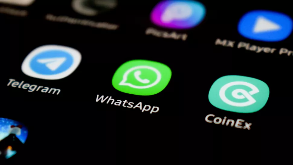 WhatsApp Uji Coba Tampilan WA Status Baru