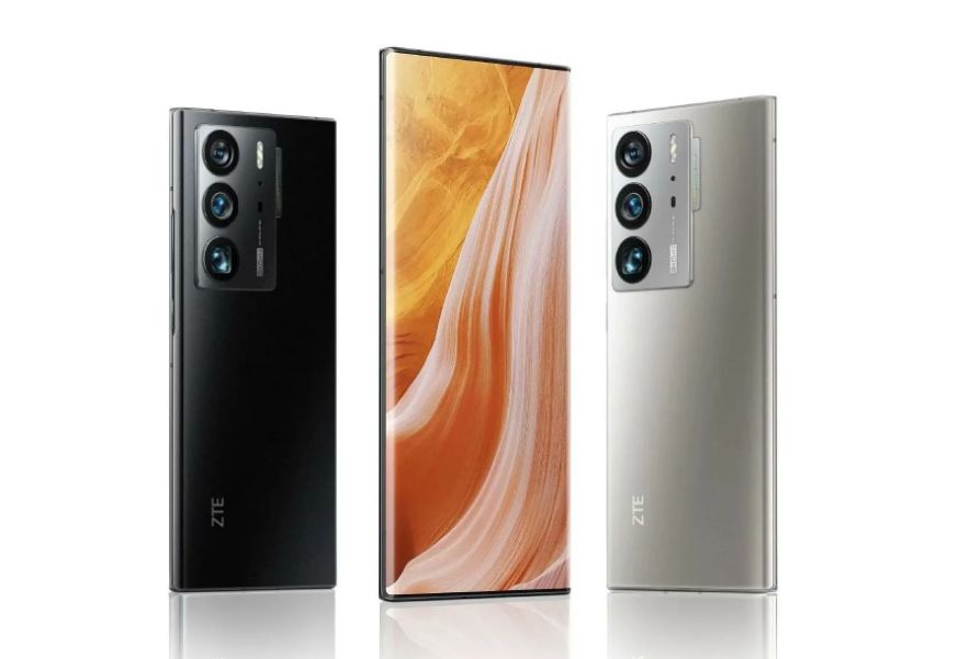 ZTE Axon 40 Ultra Gunakan Kamera Selfie di Bawah Layar