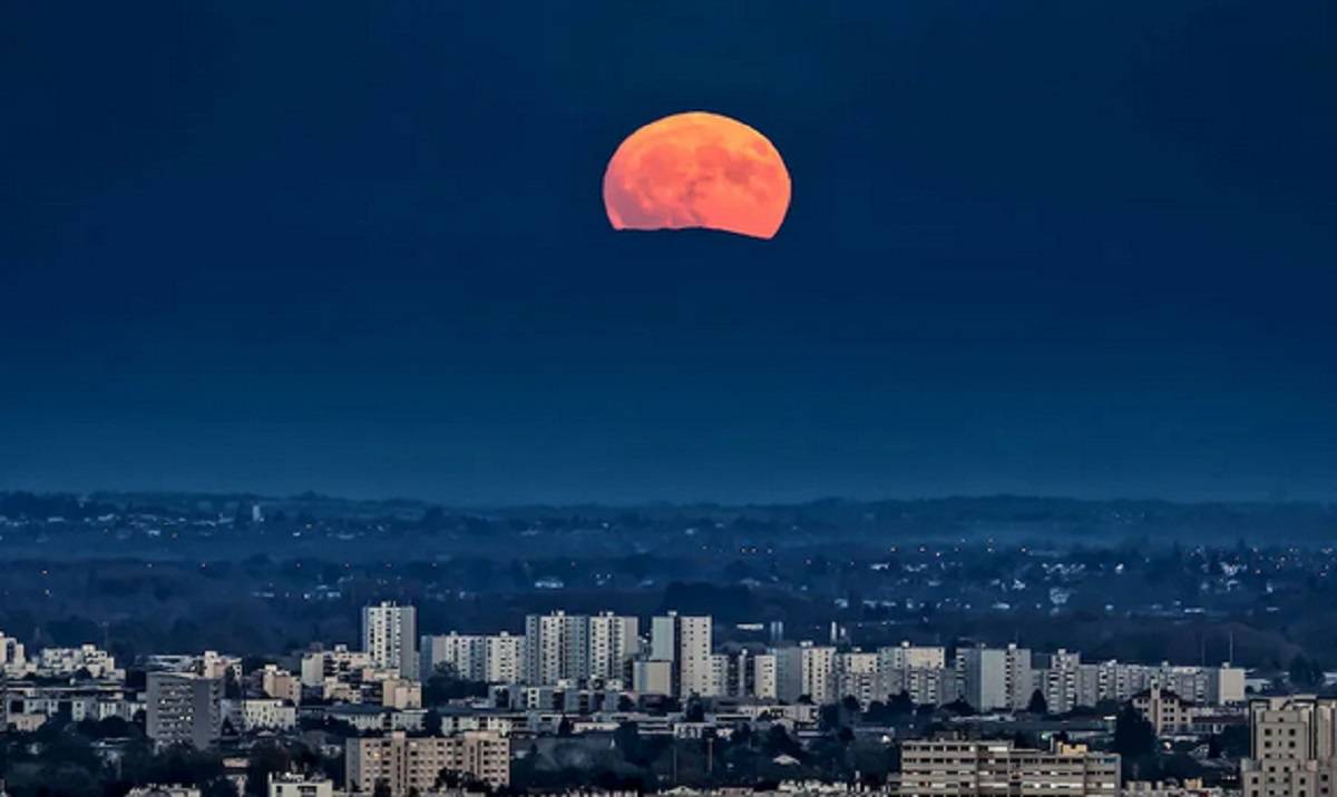 Seusai Strawberry Supermoon, Dua Fenomena Langit Langka Lainnya akan Sambangi Indonesia