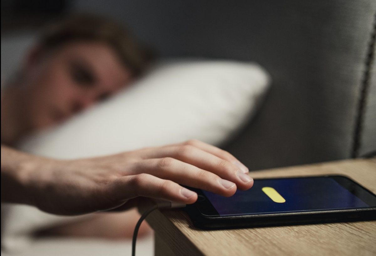 Cara Mengurangi Penggunaan Smartphone Untuk Jaga Kualitas Tidur