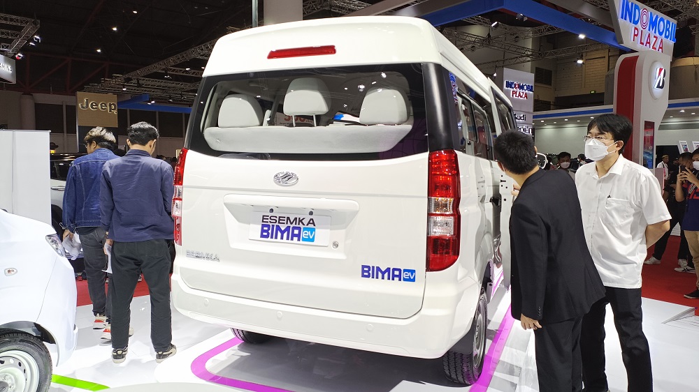 Mobil Listrik Esemka Melantai di IIMS 2023