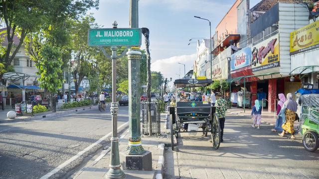 Jajal Kecepatan Internet Tiga Operator Seluler di Kawasan Malioboro