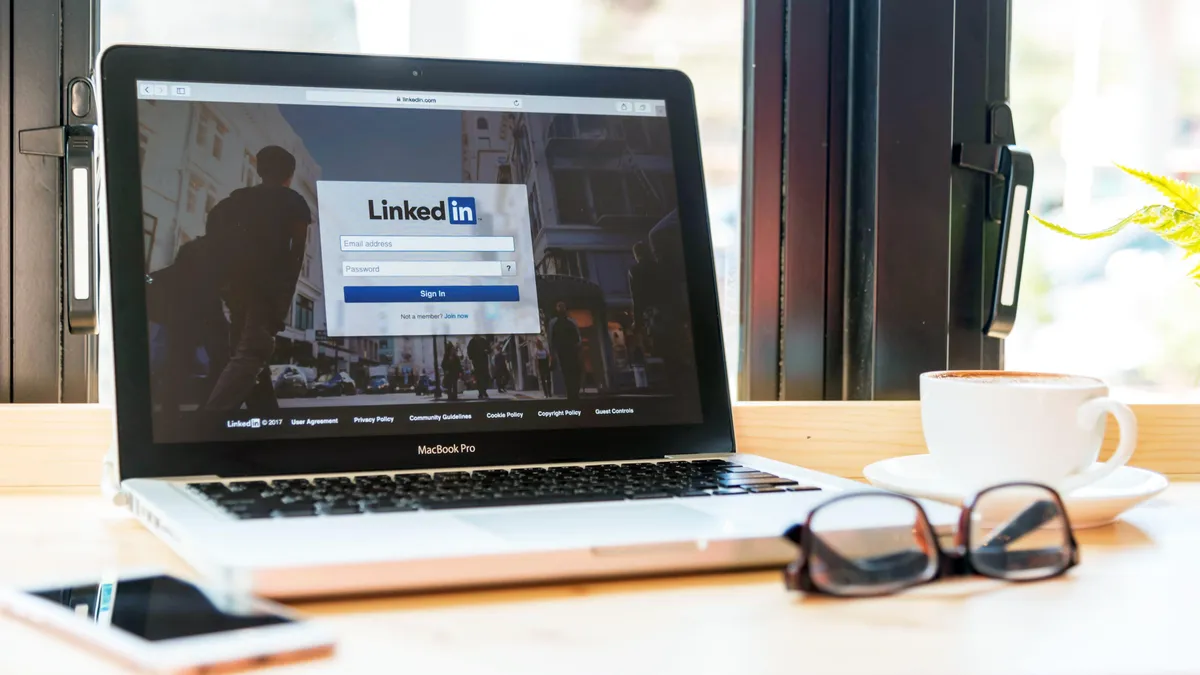 Cara Mengintip Profil LinkedIn Seseorang Tanpa Diketahui