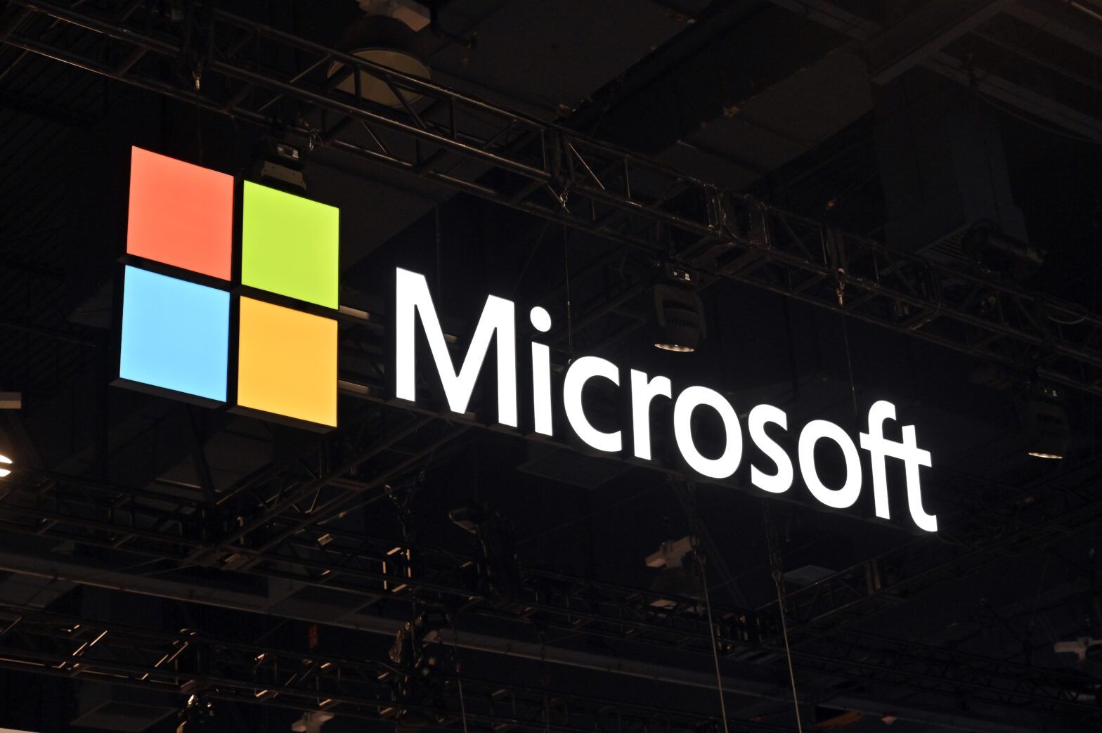 Microsoft Sarankan Teknologi AI untuk Tingkatkan Keamanan Siber