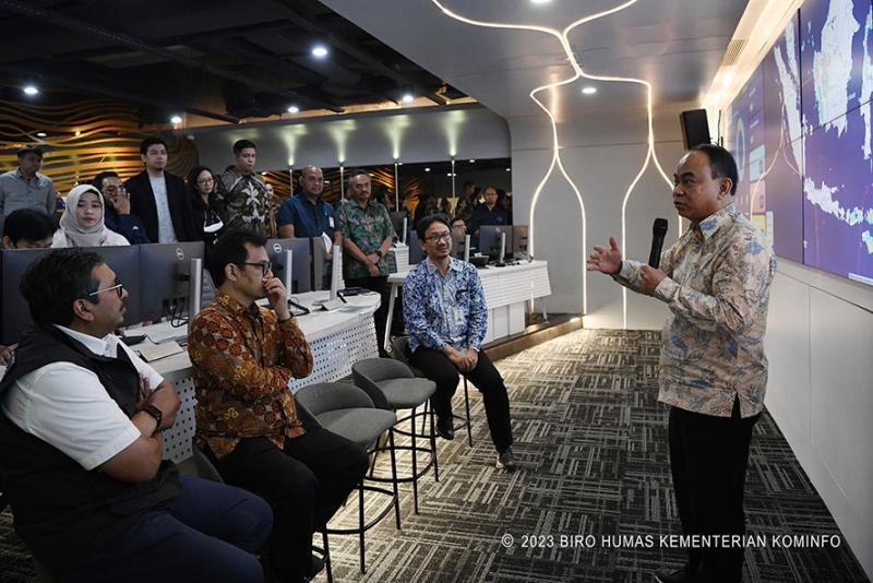 Menkominfo Optimistis Pembangunan BTS 4G Rampung Tahun Ini