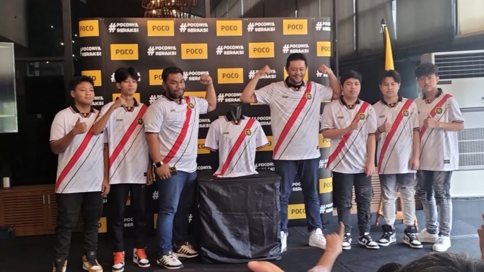 Tim Esports POCO Star Siap Berlaga di FFWS 2023, Rilis Jersey Baru