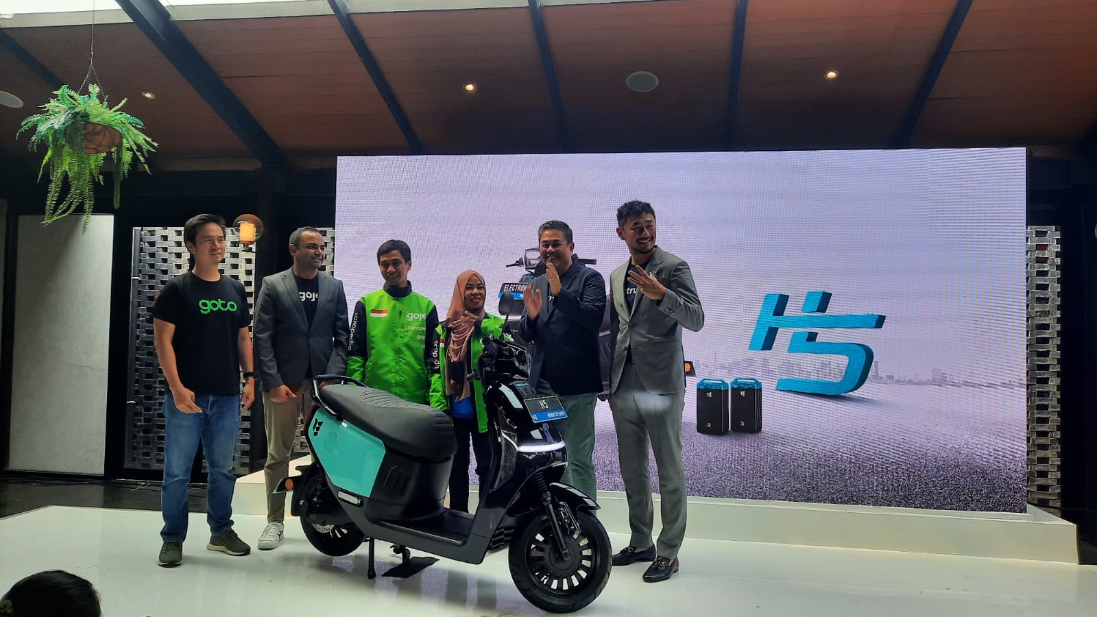 Electrum dan Gojek Luncurkan Motor Listrik Baru Bernama H5