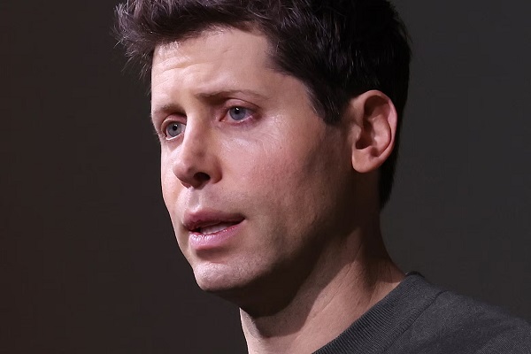 Sam Altman: Masa Depan AI Tak Butuh Device Baru