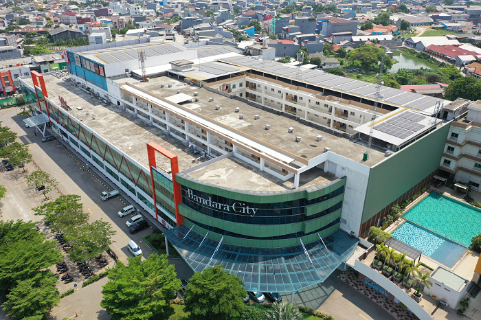 Tekan Emisi Karbon, Startup Xurya Operasikan PLTS Atap di Bandara City Mall