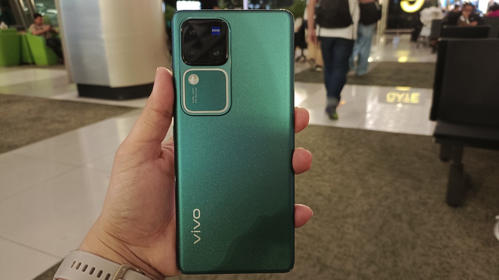 Hands-on Vivo V30 Pro, Seri V Pertama Punya Kamera ZEISS