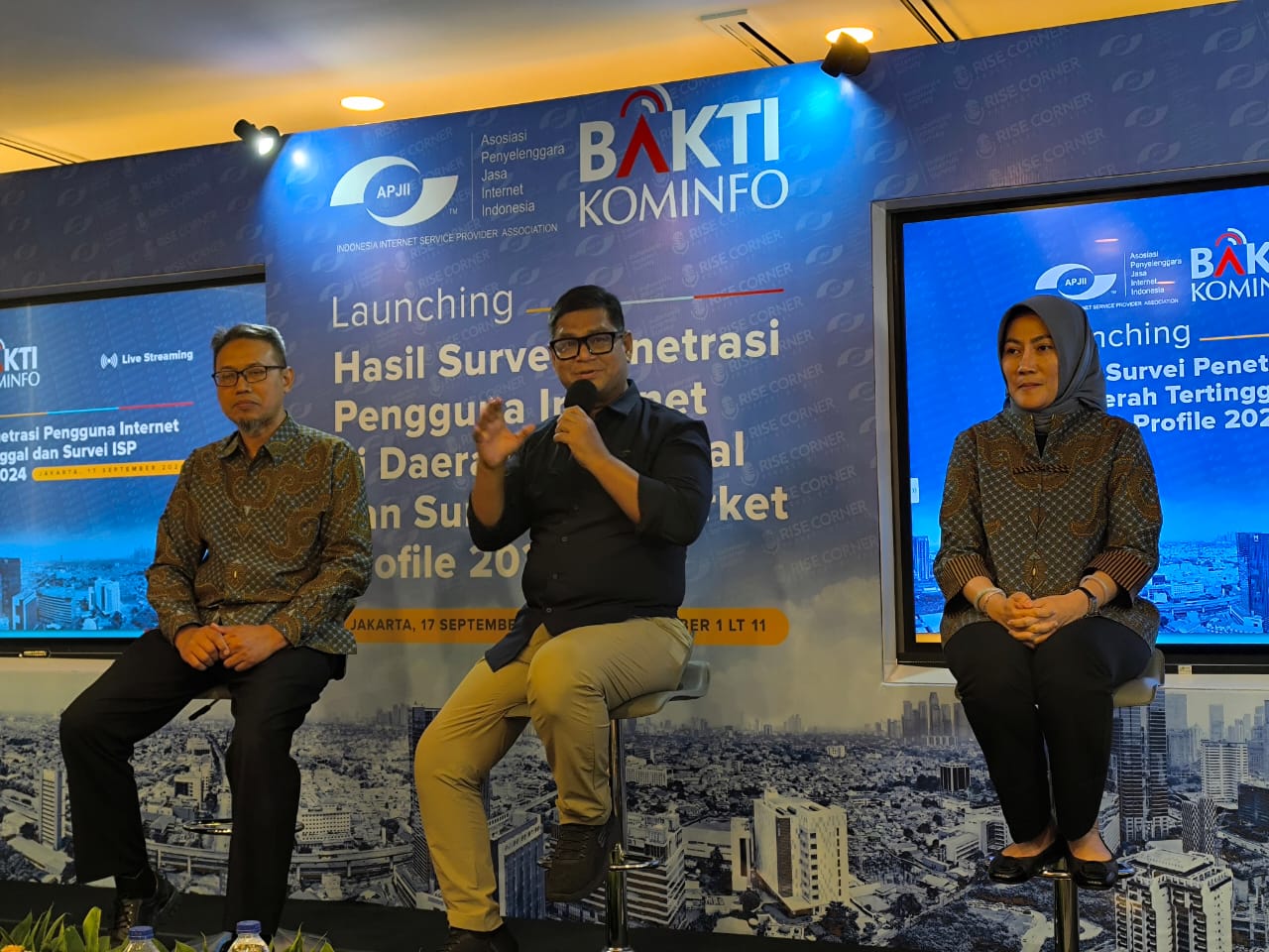 Riset Terbaru APJII: Penetrasi Internet Indonesia Capai 82,6 Persen