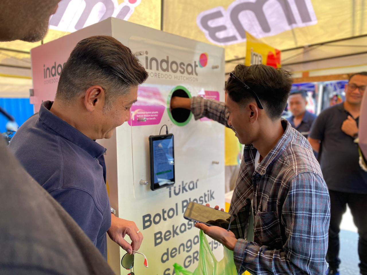 Indosat Lanjutkan Inisiatif Sampah Jadi Pulsa