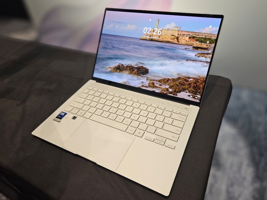 Asus Zenbook S 14 OLED Usung Bodi Tipis dengan CPU Intel Lunar Lake