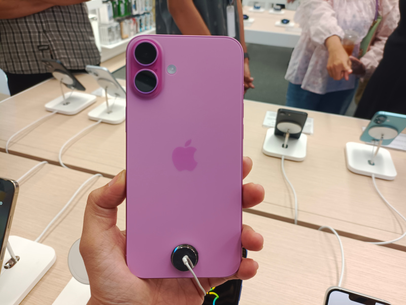 Dijual Resmi Hari Ini, Cek Harga Keluarga iPhone 16 Series